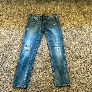 American Eagle blue distressed skinny jeans. Size 28x30.